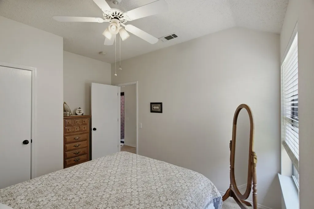 214 Branch Bend Euless TX 76039