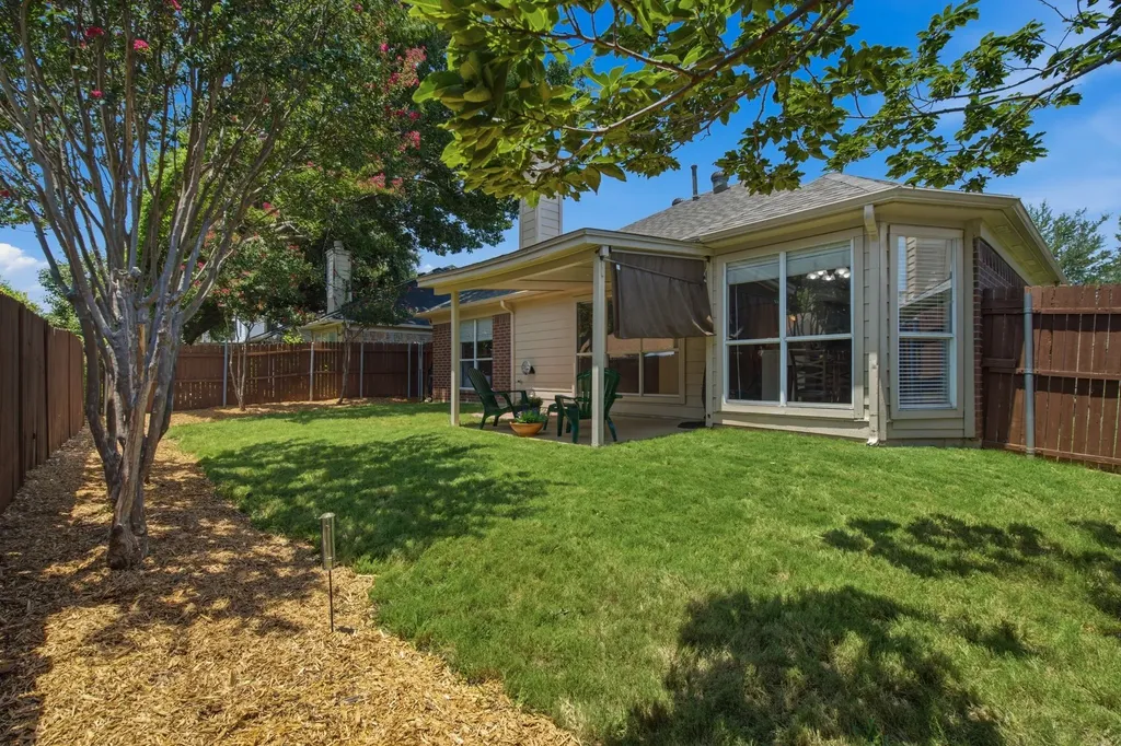 214 Branch Bend Euless TX 76039