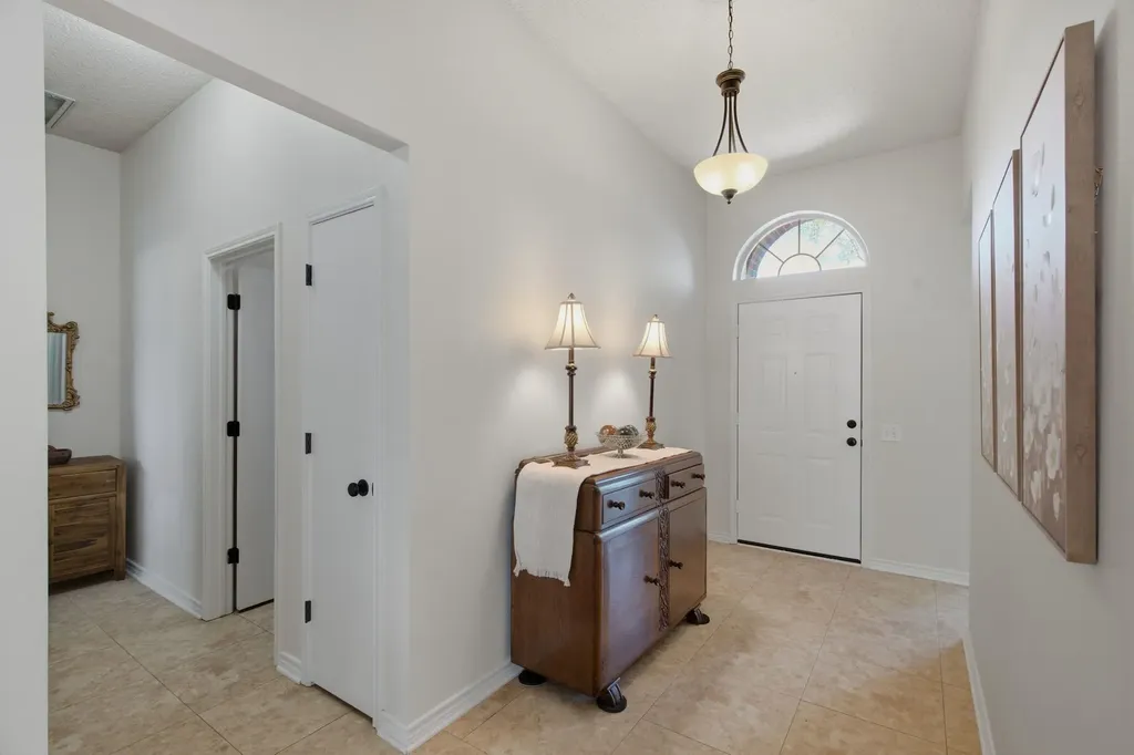 214 Branch Bend Euless TX 76039