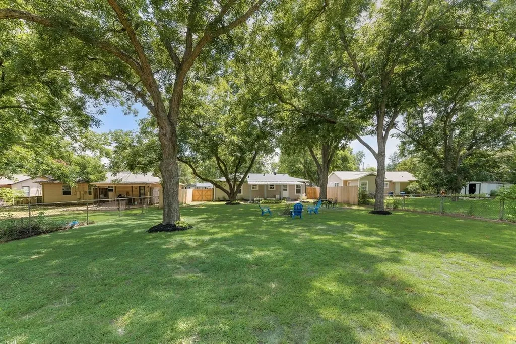 808 W State Street Terrell TX 75160
