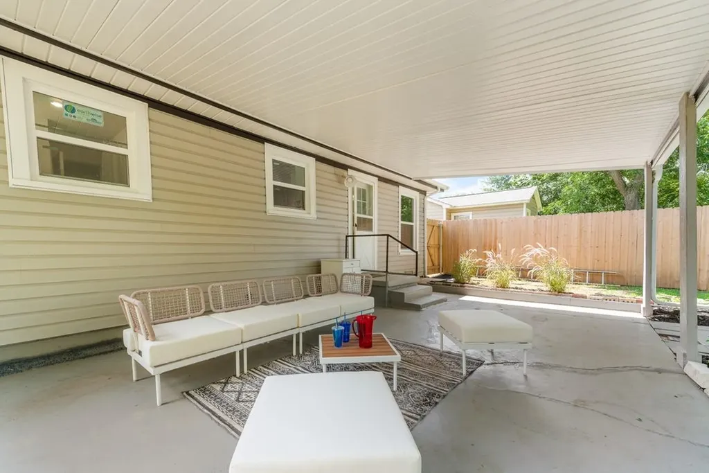 808 W State Street Terrell TX 75160