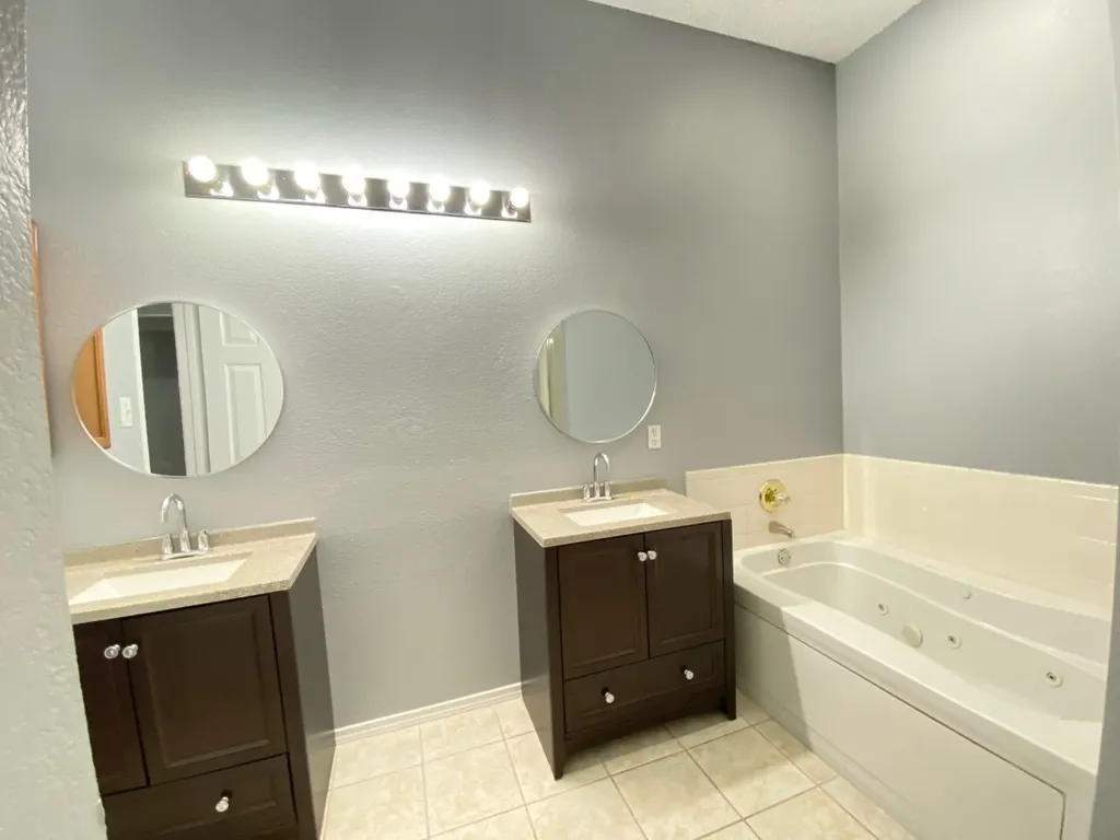 1328 Falcon Hollow Cedar Hill TX 75104