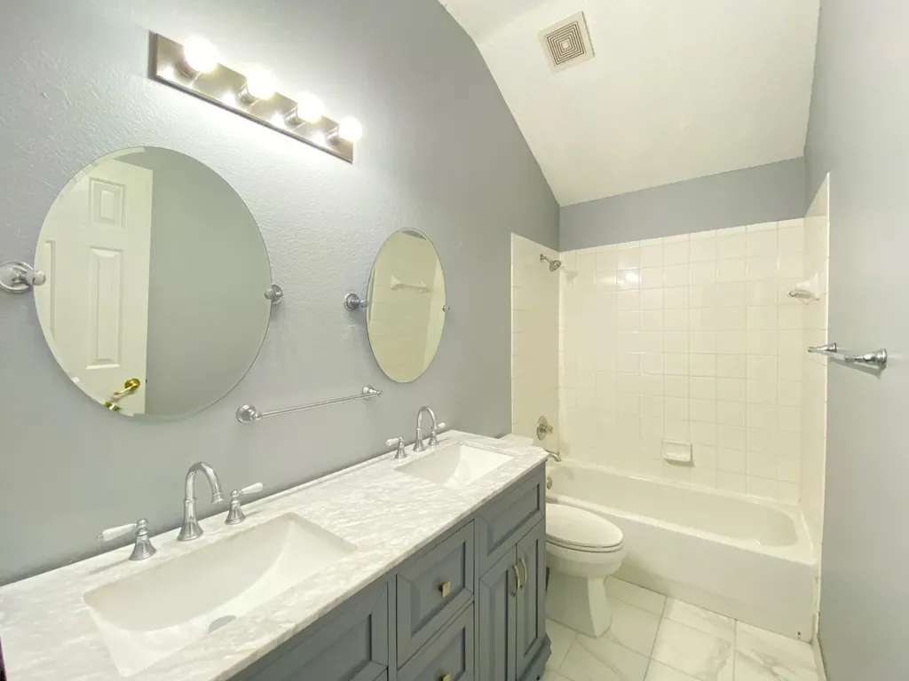 1328 Falcon Hollow Cedar Hill TX 75104