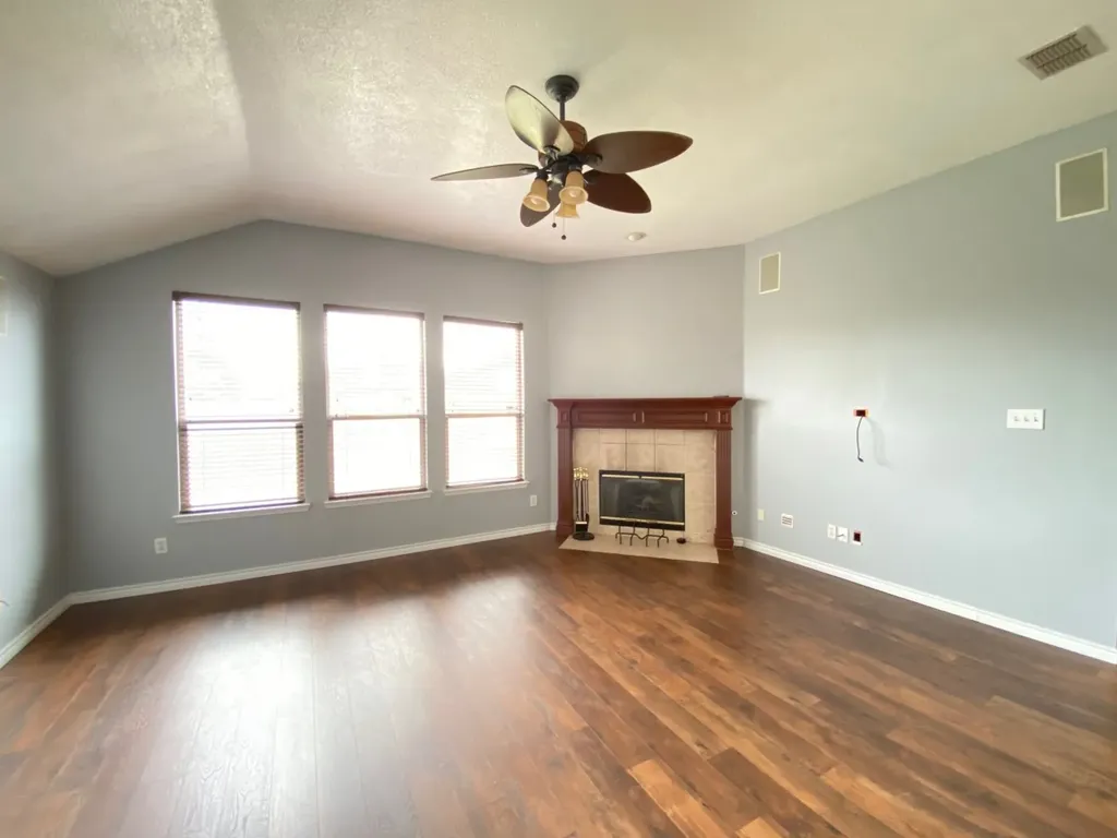 1328 Falcon Hollow Cedar Hill TX 75104