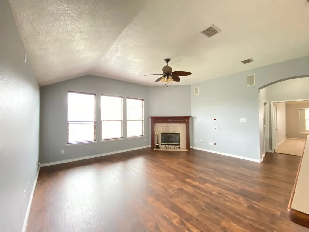 1328 Falcon Hollow Cedar Hill TX 75104