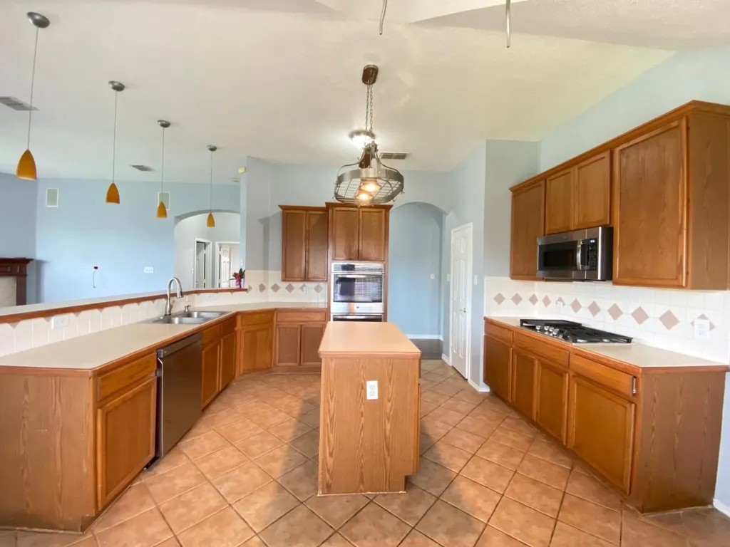 1328 Falcon Hollow Cedar Hill TX 75104