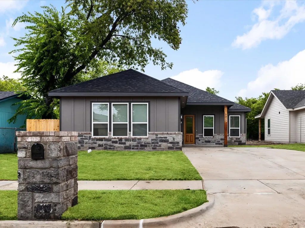 3013 Donalee Street Fort Worth TX 76105