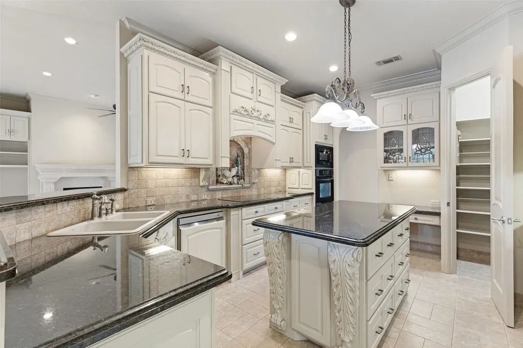 2213 Clear Creek Drive Weatherford TX 76087