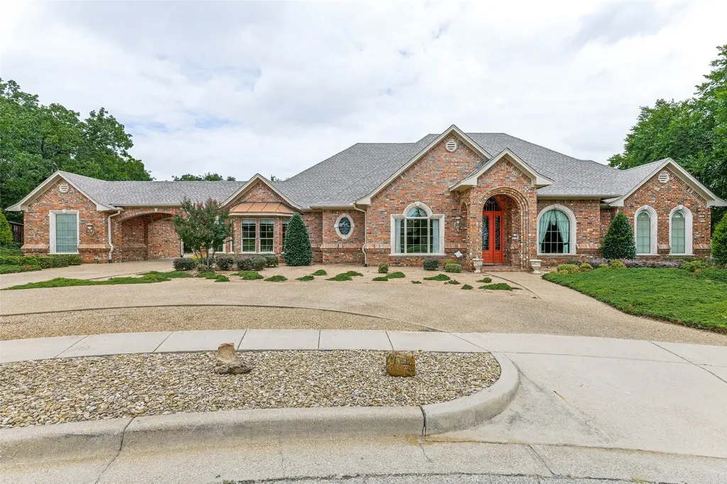 2213 Clear Creek Drive Weatherford TX 76087