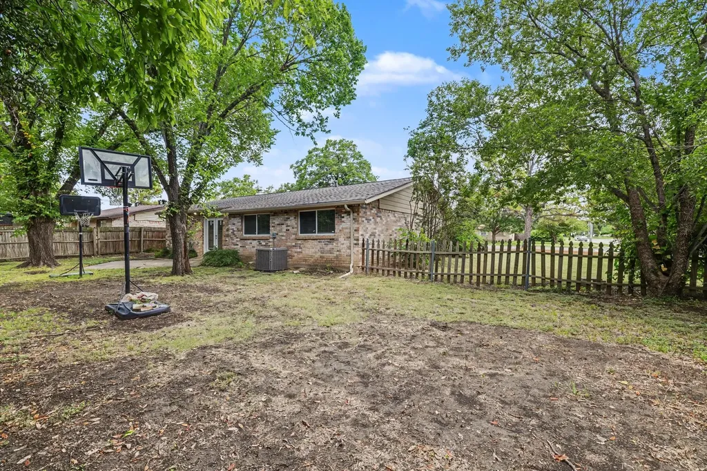 3001 Harvard Street N Irving TX 75062
