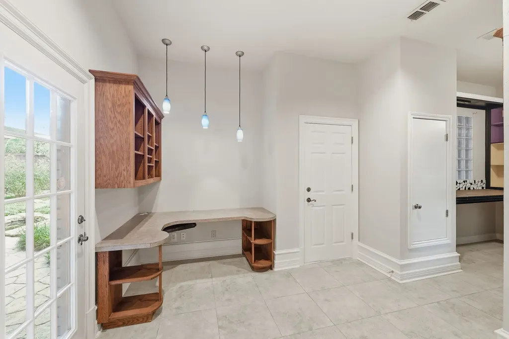 6640 Gretchen Lane Dallas TX 75252