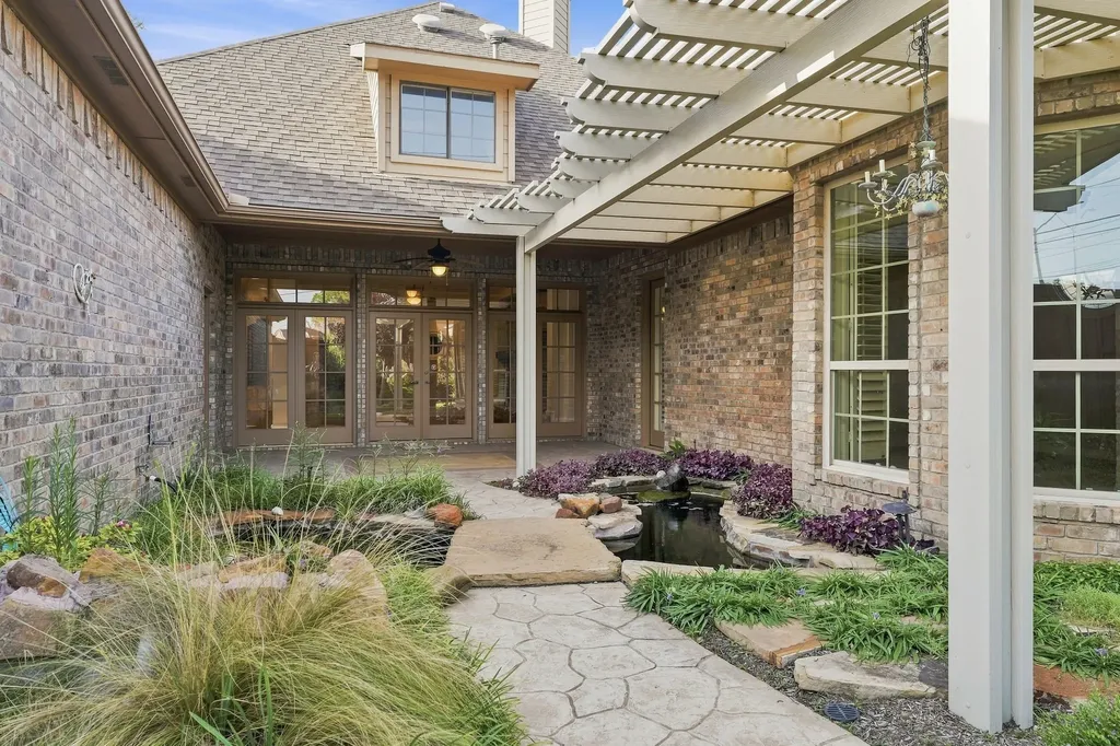 6640 Gretchen Lane Dallas TX 75252