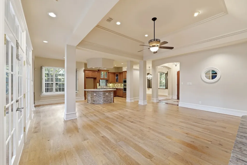 6640 Gretchen Lane Dallas TX 75252