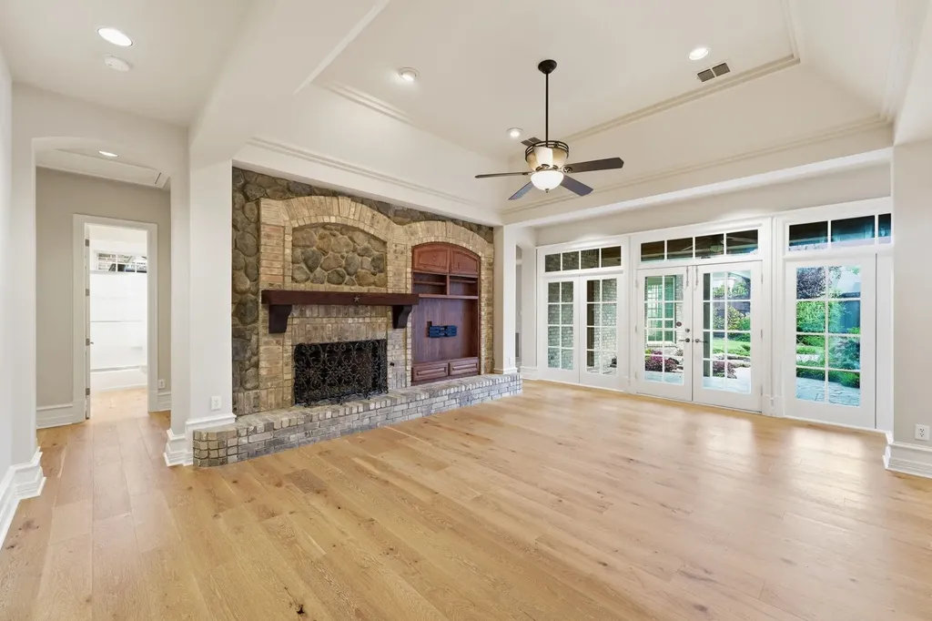 6640 Gretchen Lane Dallas TX 75252