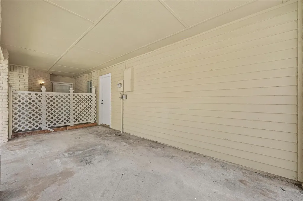 2504 Brook Hollow Court Mesquite TX 75150