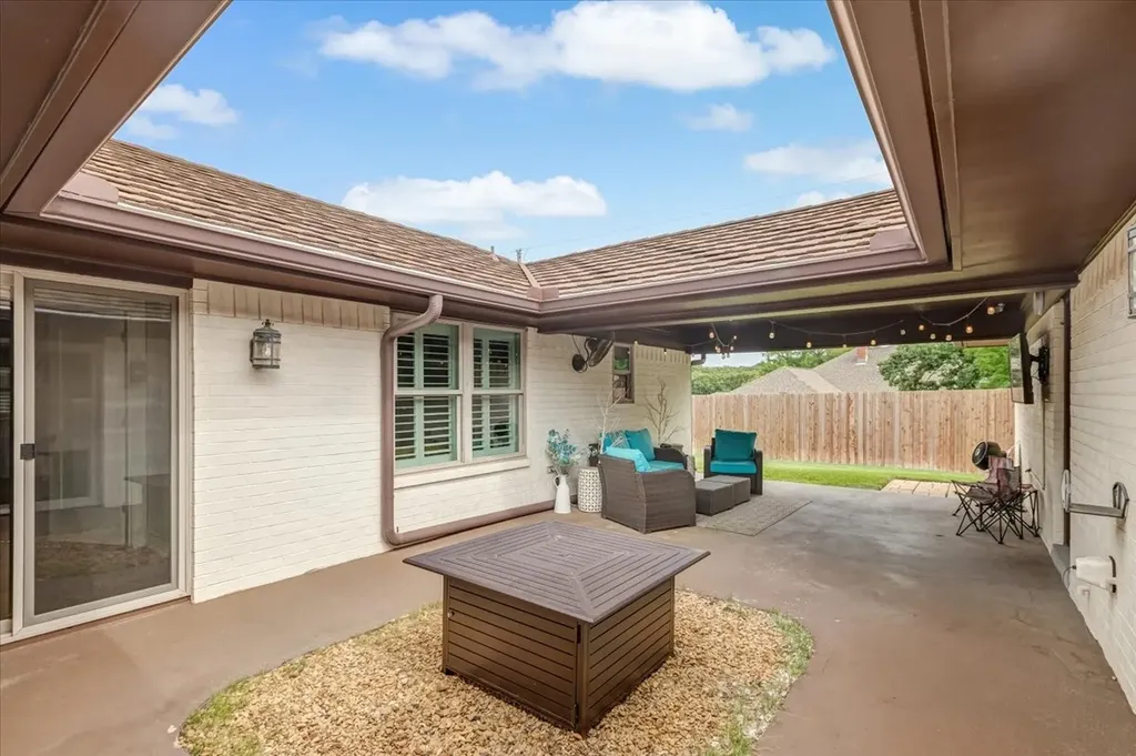 27 Crestwood Drive Trophy Club TX 76262