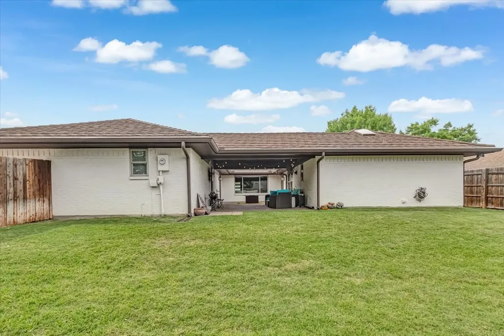 27 Crestwood Drive Trophy Club TX 76262