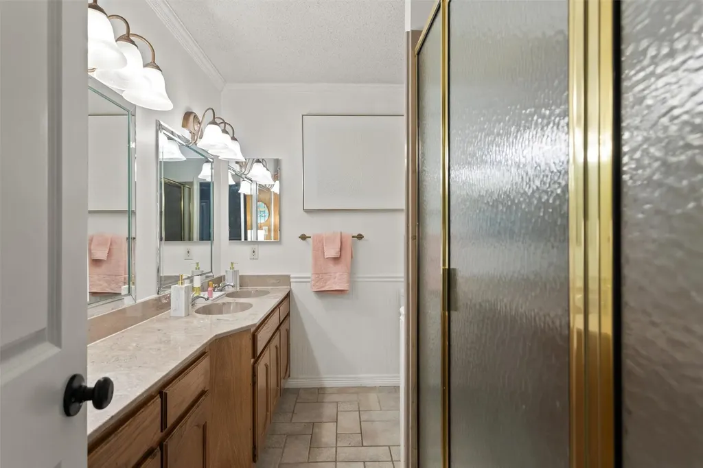 8511 Westover Court Granbury TX 76049