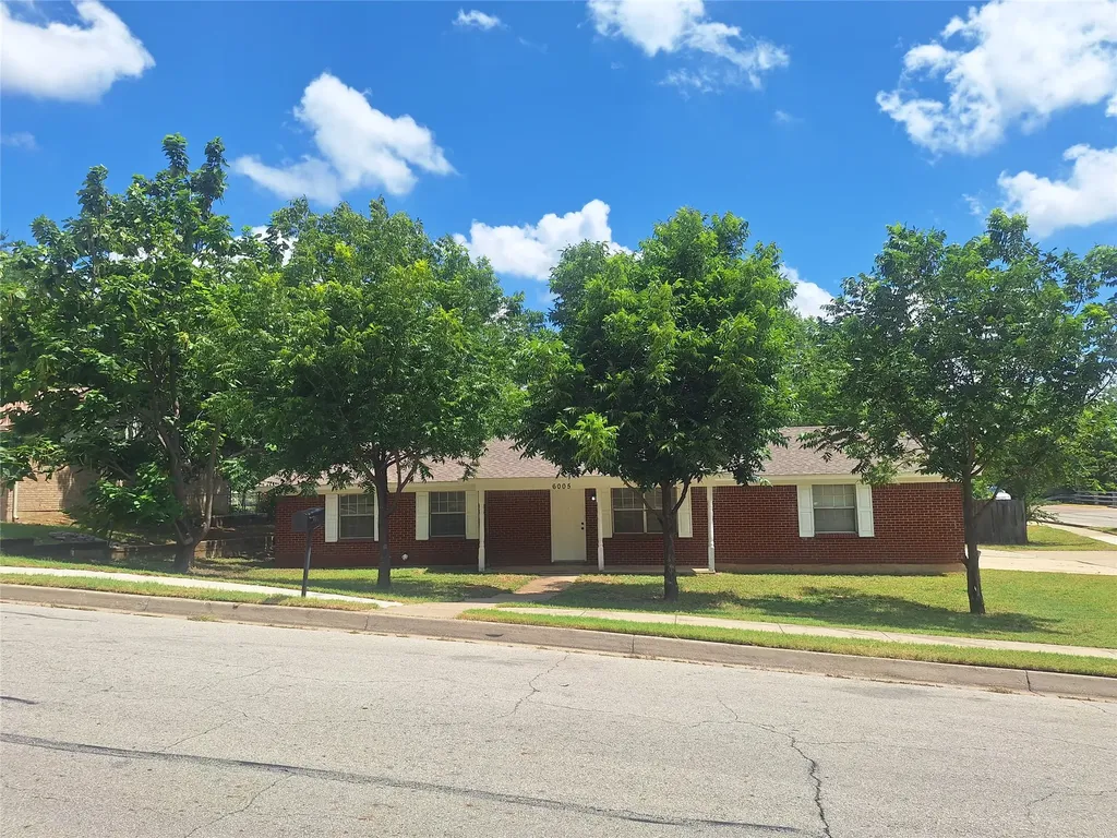 6005 Barry Drive Watauga TX 76148
