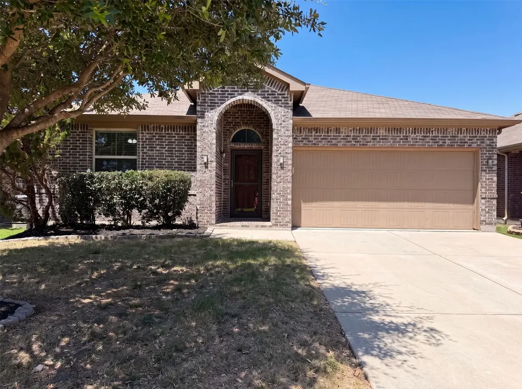 1108 Edgewater Drive Azle TX 76020