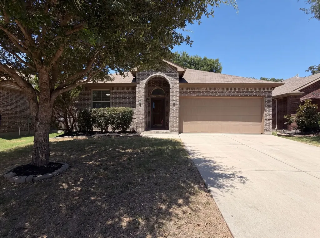 1108 Edgewater Drive Azle TX 76020