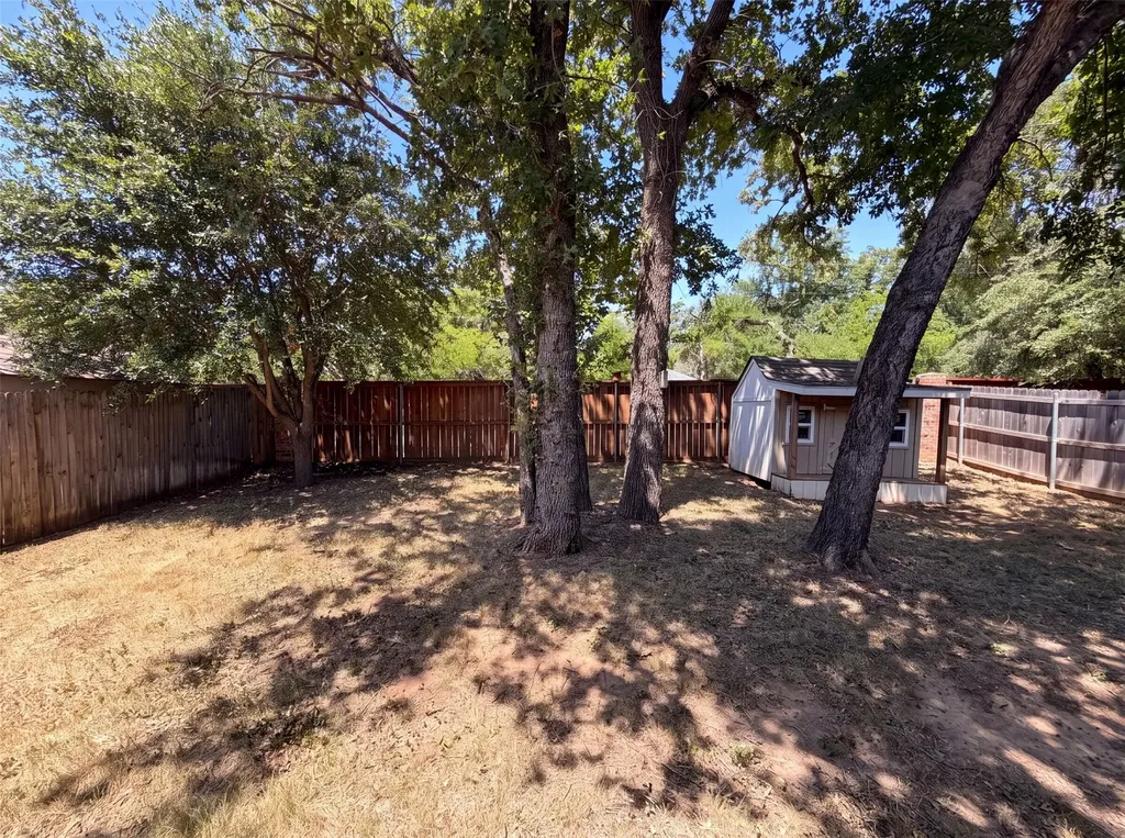1108 Edgewater Drive Azle TX 76020