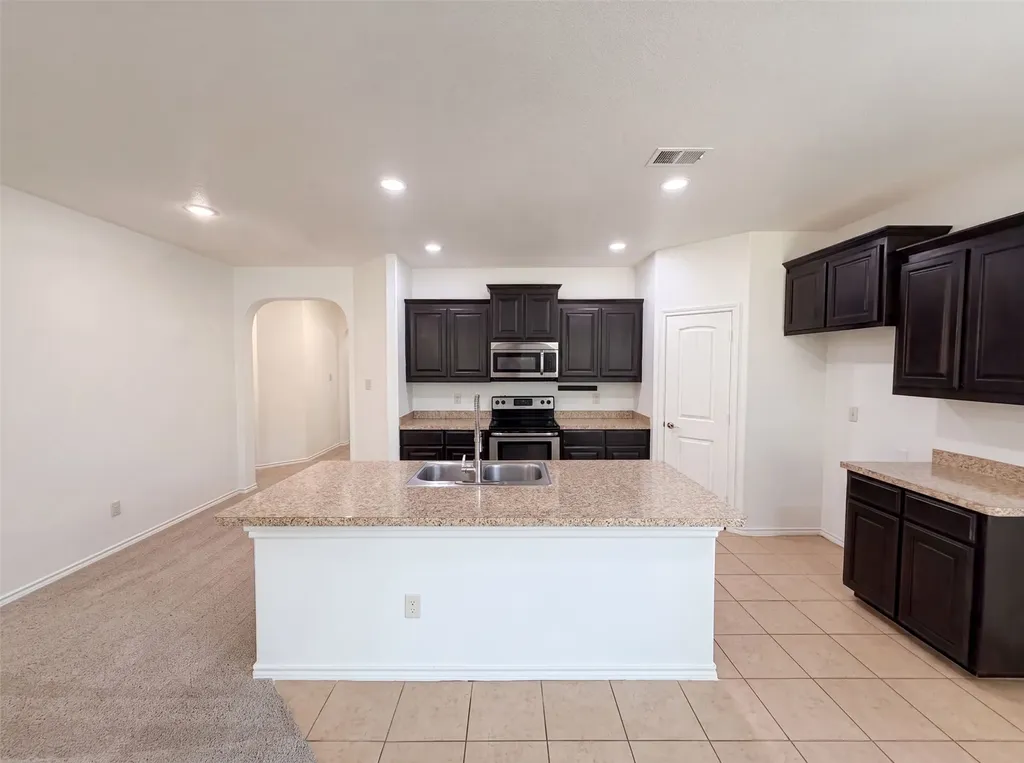 1108 Edgewater Drive Azle TX 76020