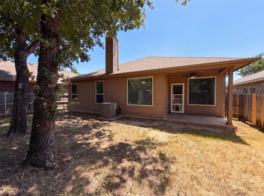 1108 Edgewater Drive Azle TX 76020