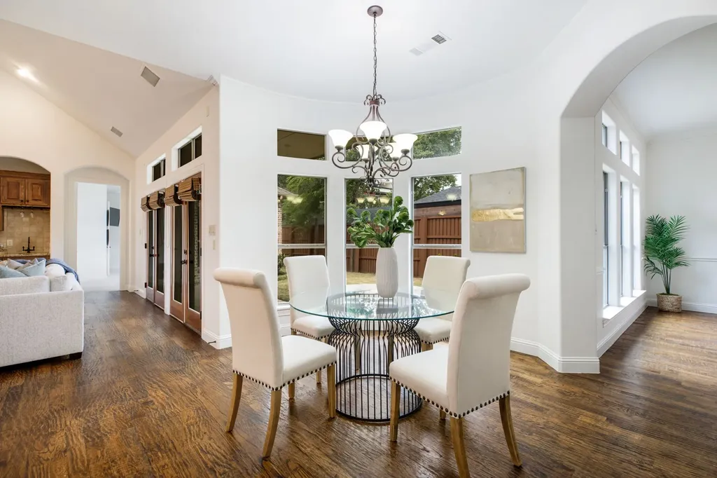 3606 S Versailles Avenue Dallas TX 75209
