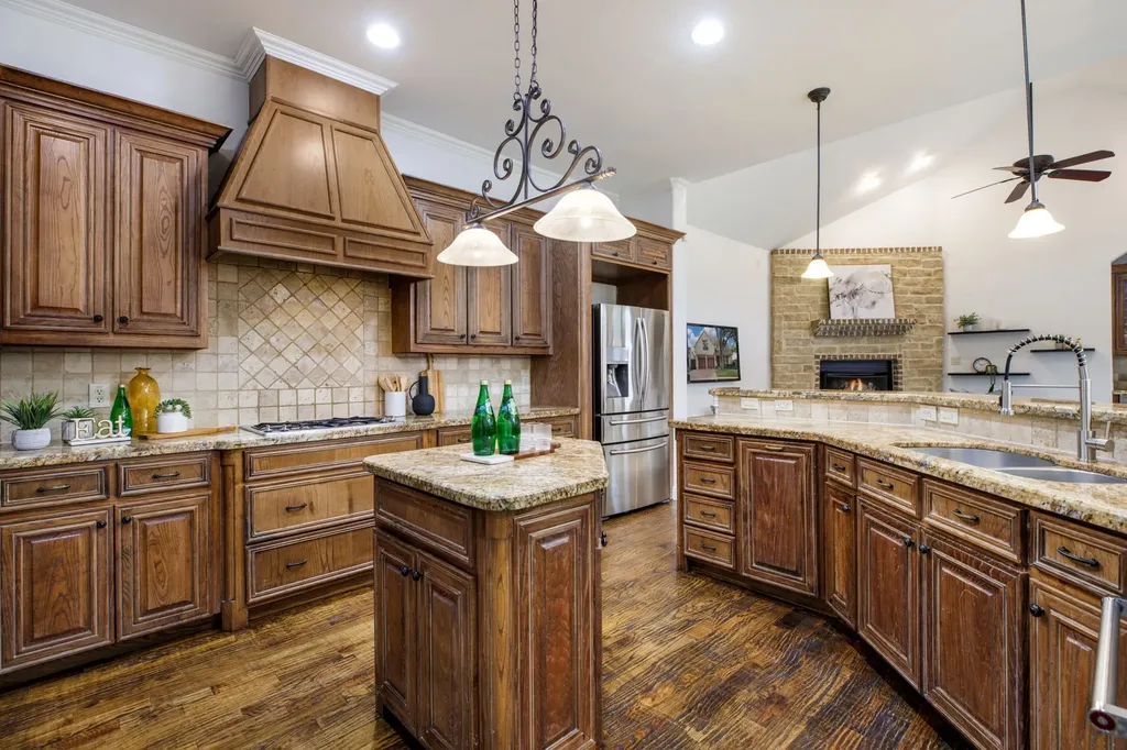 3606 S Versailles Avenue Dallas TX 75209
