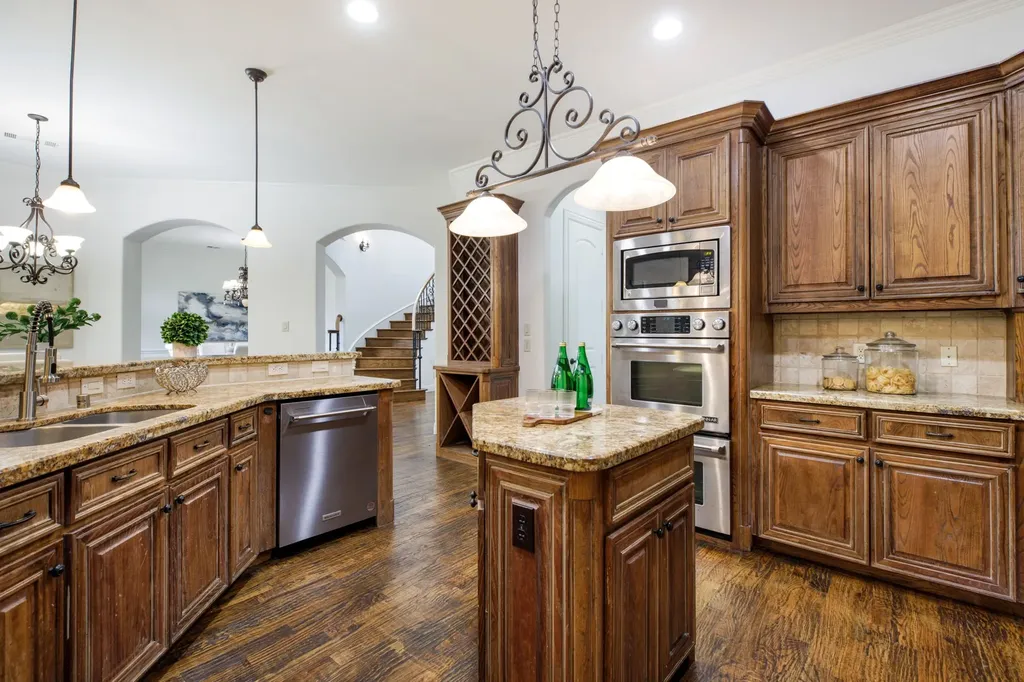 3606 S Versailles Avenue Dallas TX 75209