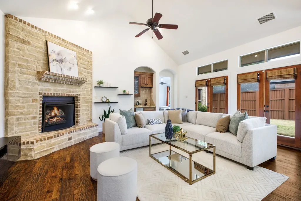 3606 S Versailles Avenue Dallas TX 75209