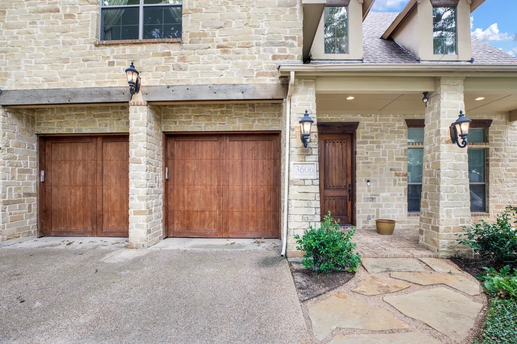 3606 S Versailles Avenue Dallas TX 75209