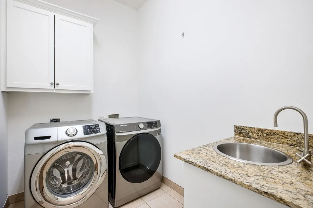 3606 S Versailles Avenue Dallas TX 75209