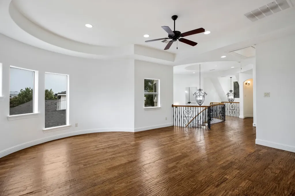 3606 S Versailles Avenue Dallas TX 75209
