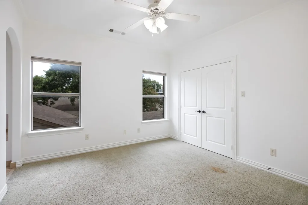 3606 S Versailles Avenue Dallas TX 75209