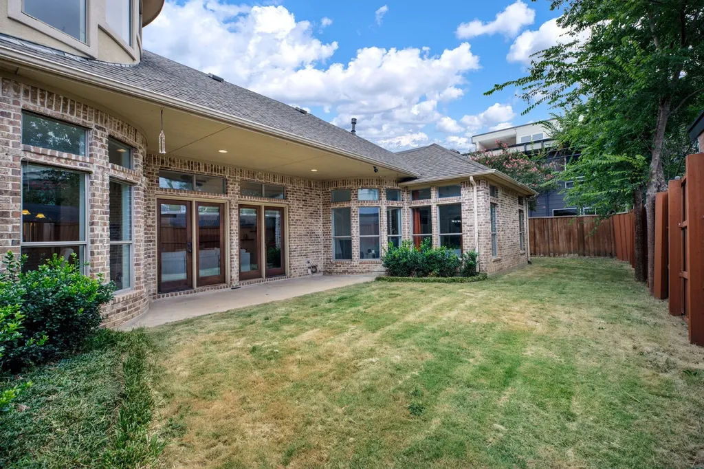 3606 S Versailles Avenue Dallas TX 75209