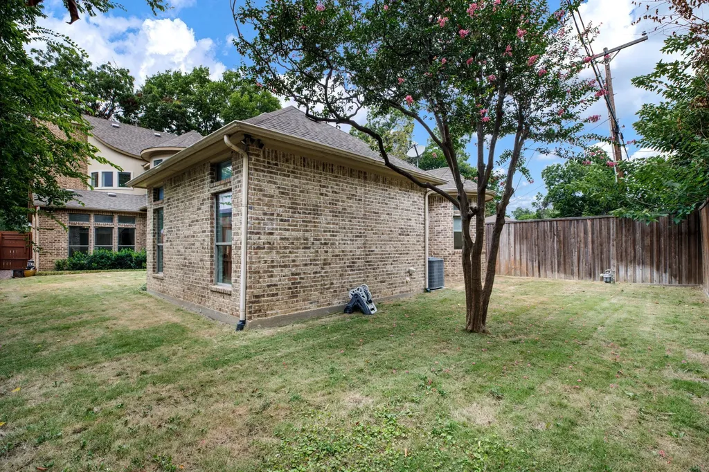 3606 S Versailles Avenue Dallas TX 75209