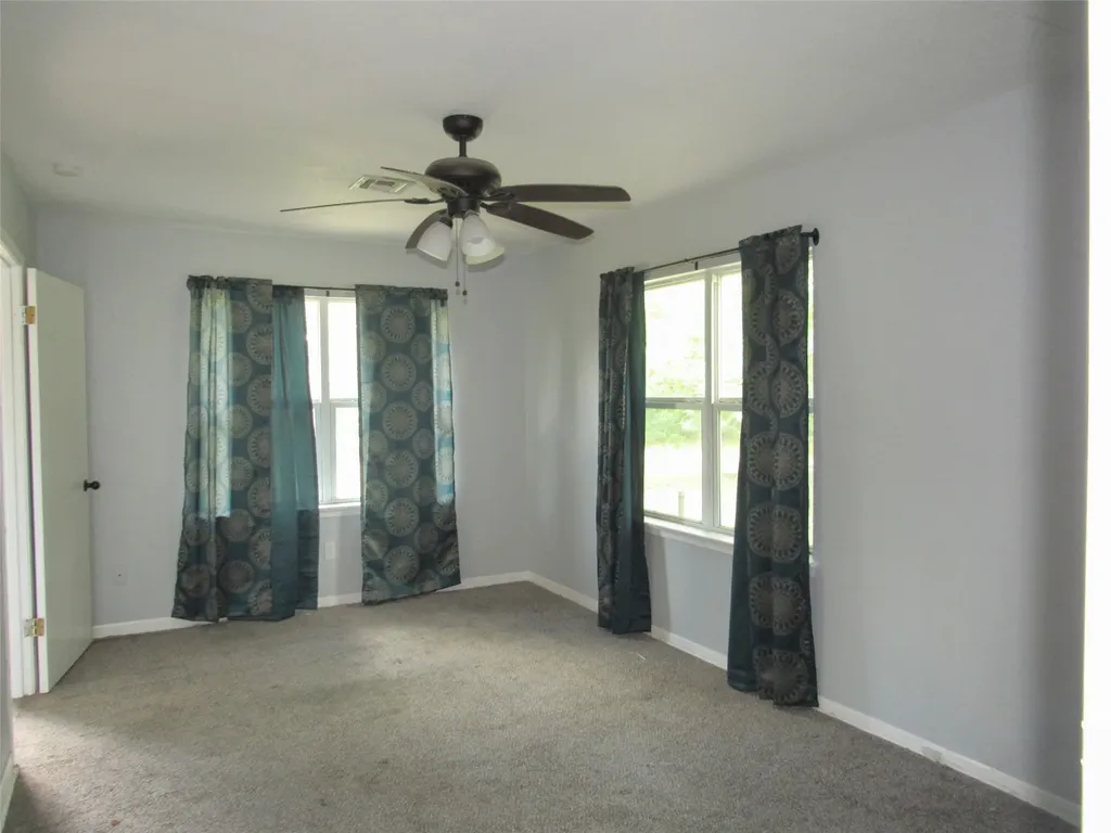 608 Hayes Street Mcgregor TX 76657