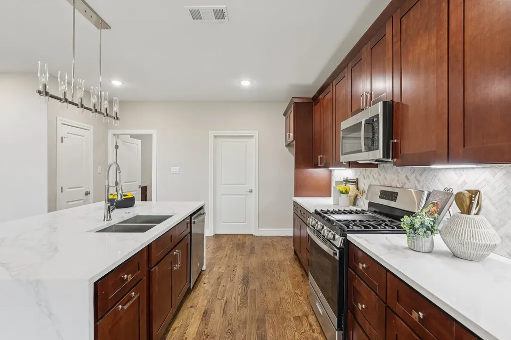 1713 Highland Drive W Keller TX 76262
