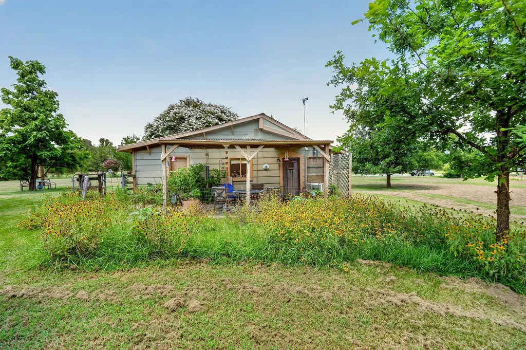 3871 Post Oak Boulevard Caddo Mills TX 75135