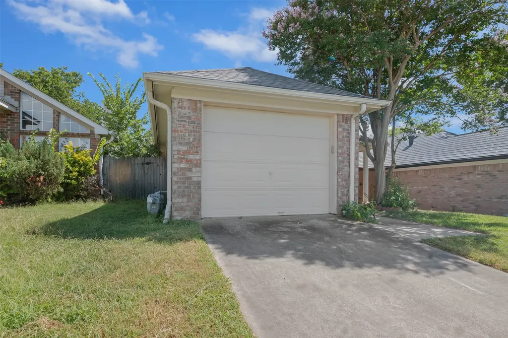 1918 Lee Drive Denton TX 76209