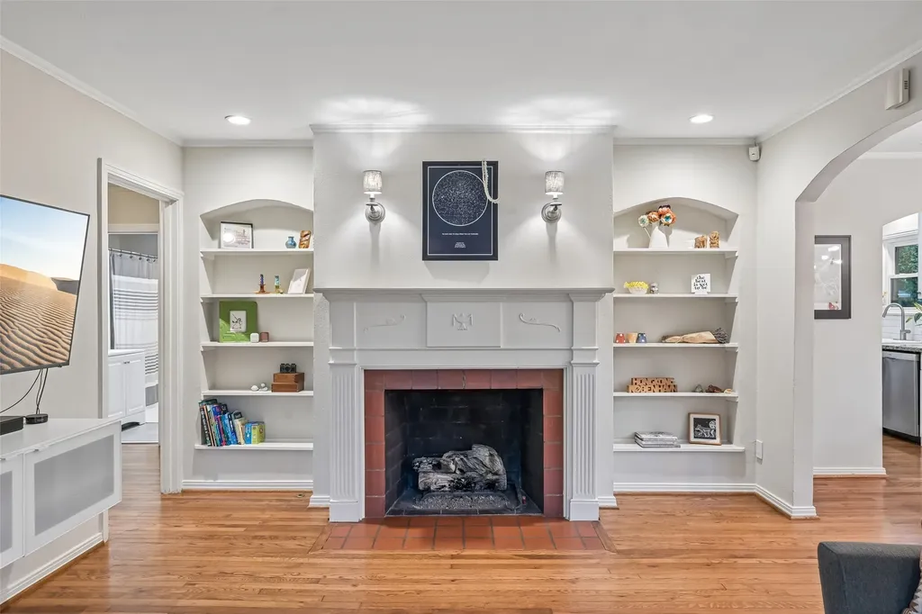 2314 Barberry Drive Dallas TX 75211