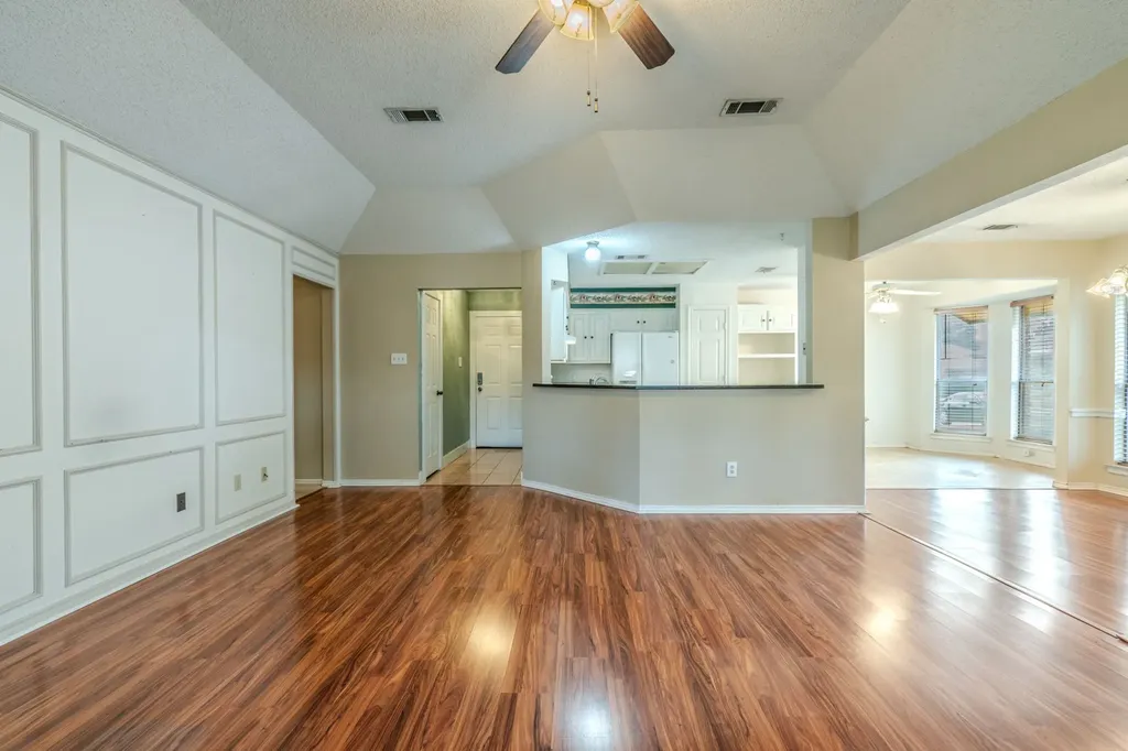 2119 Turf Club Drive Arlington TX 76017