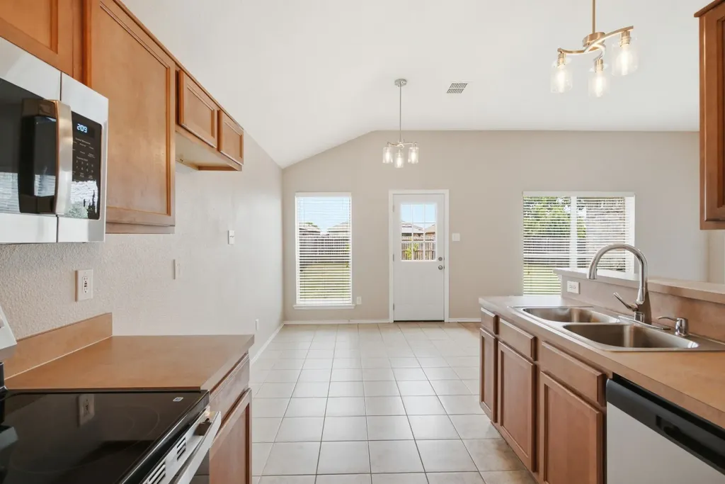 6613 Fitzgerald Street Fort Worth TX 76179