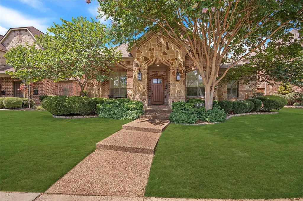 2409 Hardrock Castle Drive Lewisville TX 75056