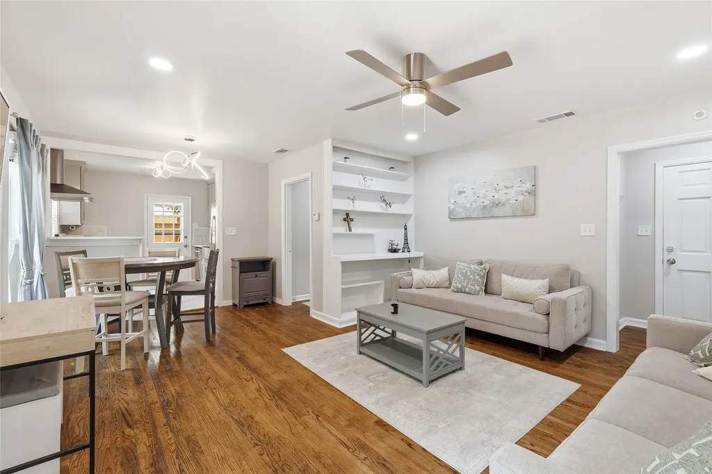 4308 Donnelly Avenue Fort Worth TX 76107