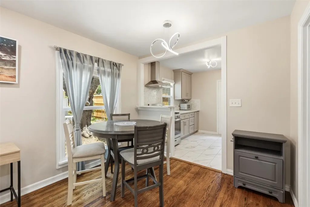 4308 Donnelly Avenue Fort Worth TX 76107