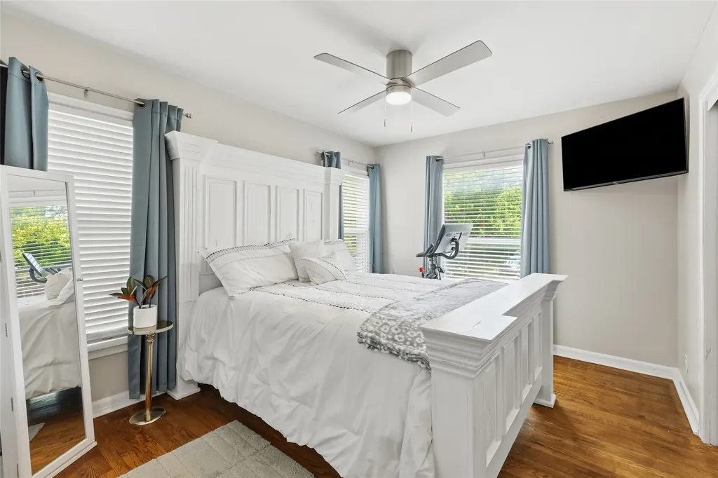 4308 Donnelly Avenue Fort Worth TX 76107