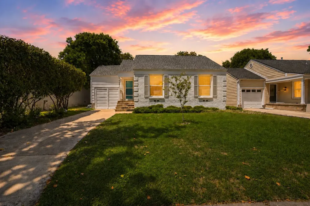 4308 Donnelly Avenue Fort Worth TX 76107